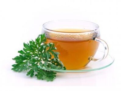 Infusión de ajenjo con tomillo un remedio popular para la prostatitis