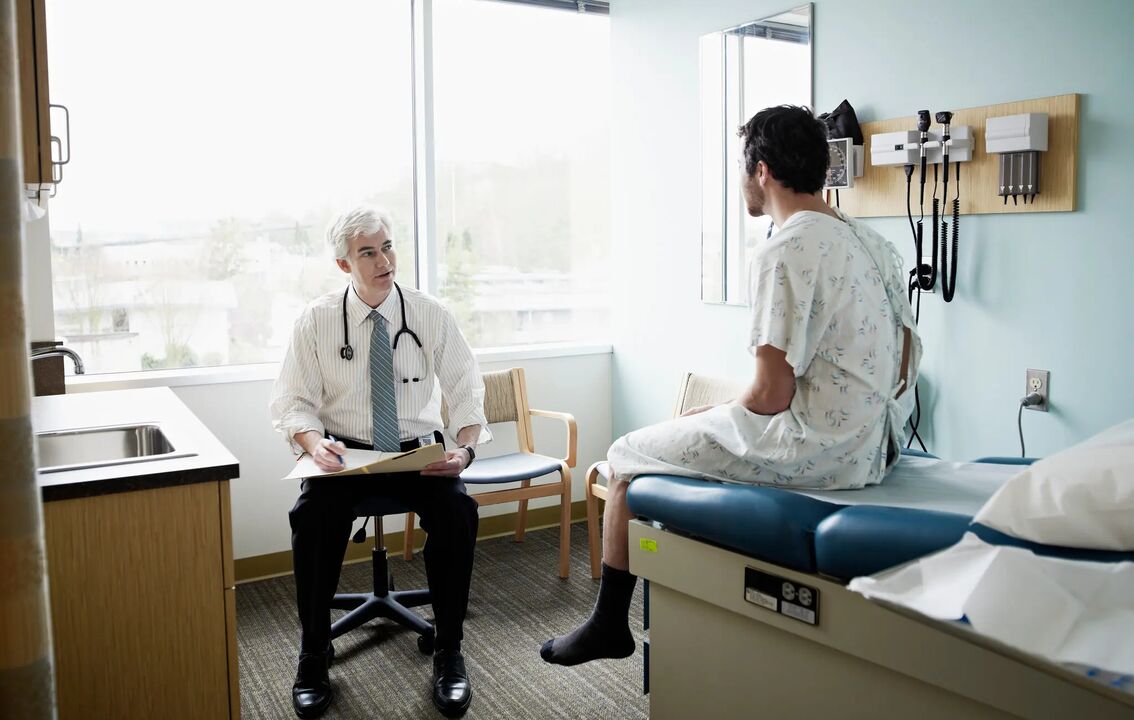 Para detectar la prostatitis, es muy importante que un hombre se someta a un examen médico completo.